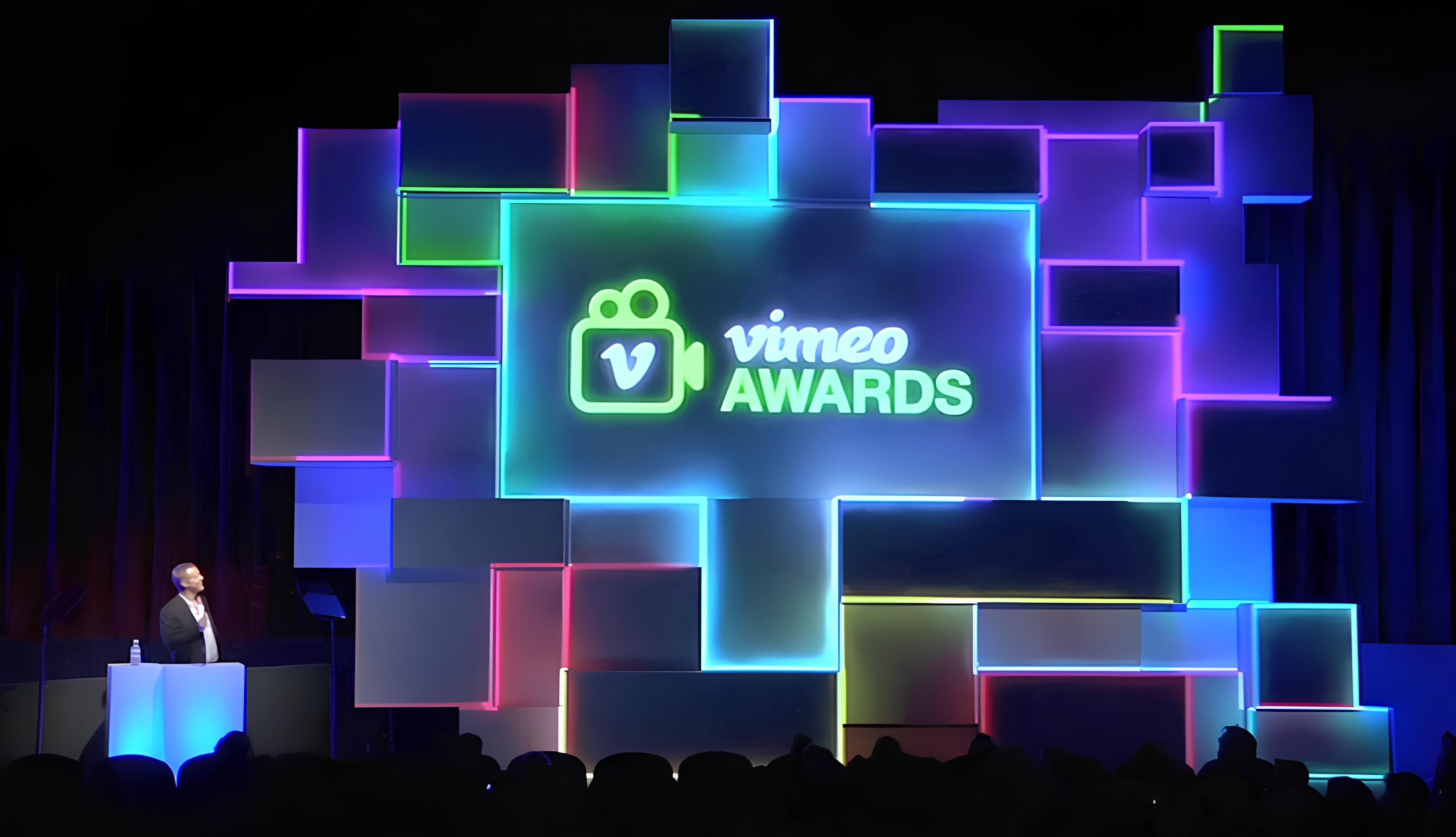 World's first projection mapped awards show by seeper, blending motion graphics and sound-reactive visuals for a groundbreaking experience! Vimeo Awards Show